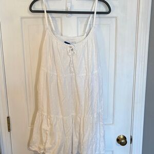 Old Navy Textured White Cami dress size medium with pockets